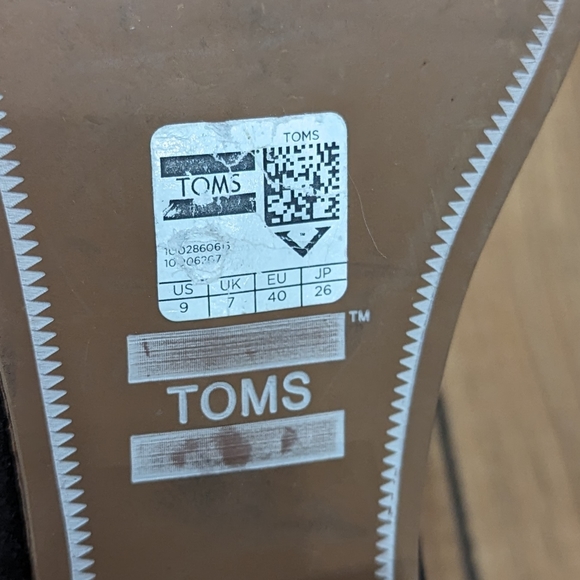 TOMS Leila Suede & Wool Bootie [9] - Picture 7 of 8